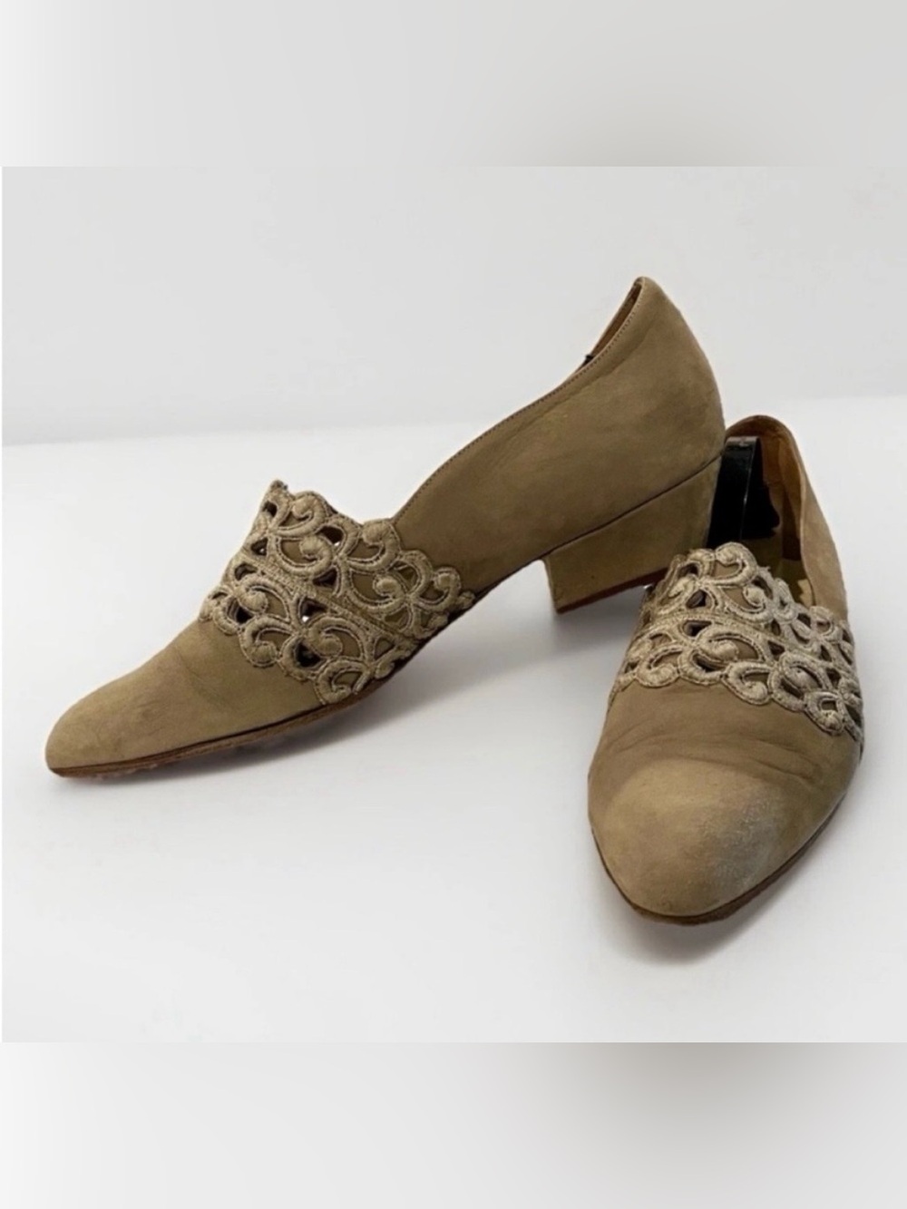 LUISA VIA ROMA Sage Green Suede Vintage Italian Low Heel Slip-On Sz 38.5 (US 8)